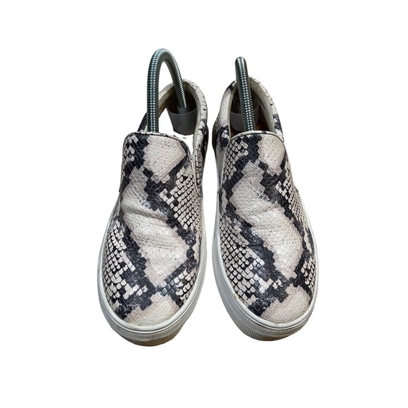 Steve Madden Snake Skin Print‎ Slip On Comfort Sneaker Shoe Size 7M - Picture 1 of 15